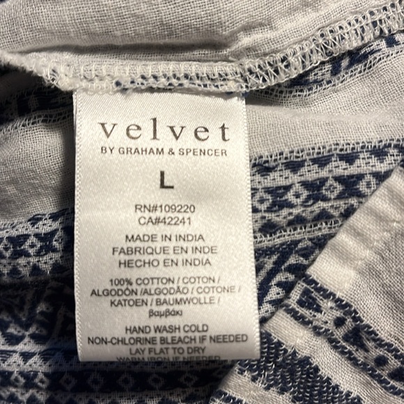 Velvet by Graham and Spencer Soft Aztec Print 'Wear Everywhere’ Dress - Picture 9 of 9